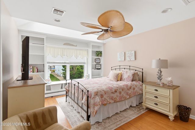 14 Toppinglift Drive, Bayville, NJ 08721