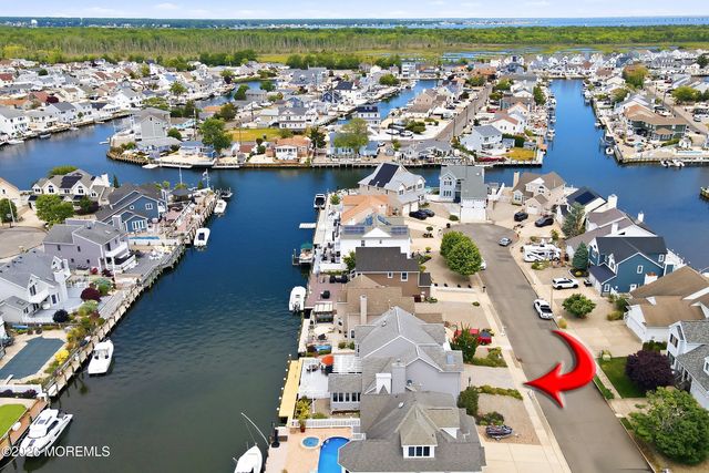 14 Toppinglift Drive, Bayville, NJ 08721