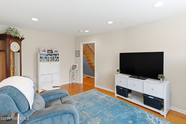 14 Toppinglift Drive, Bayville, NJ 08721