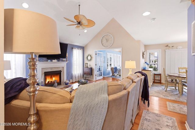 14 Toppinglift Drive, Bayville, NJ 08721