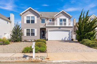 14 Toppinglift Drive, Bayville, NJ 08721
