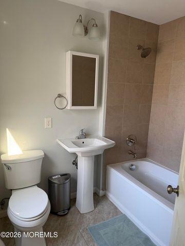 38 Dix Street, New Brunswick, NJ 08901