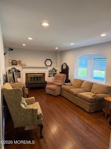 38 Dix Street, New Brunswick, NJ 08901