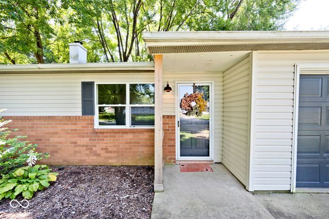 975 Rolling Hill Road, Greenwood, IN 46142