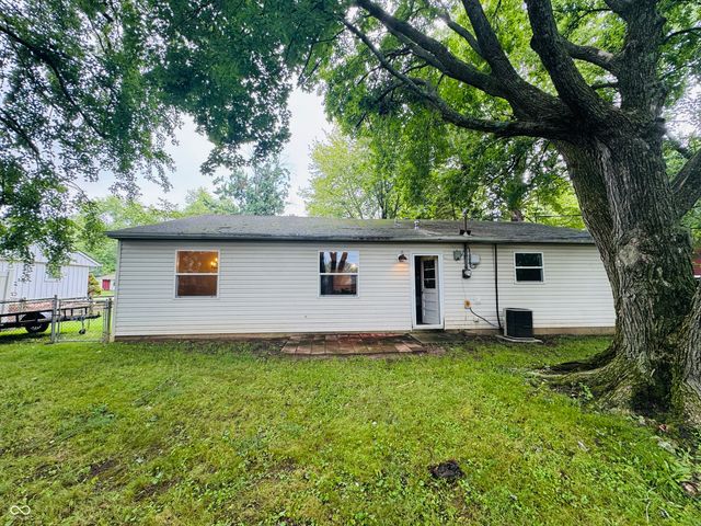 975 Rolling Hill Road, Greenwood, IN 46142