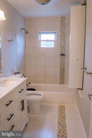 818 BOBBY RD, Baltimore, MD 21228