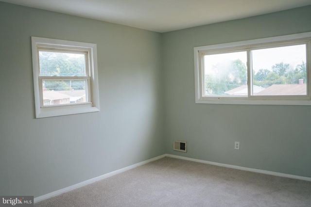818 BOBBY RD, Baltimore, MD 21228