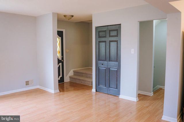 818 BOBBY RD, Baltimore, MD 21228