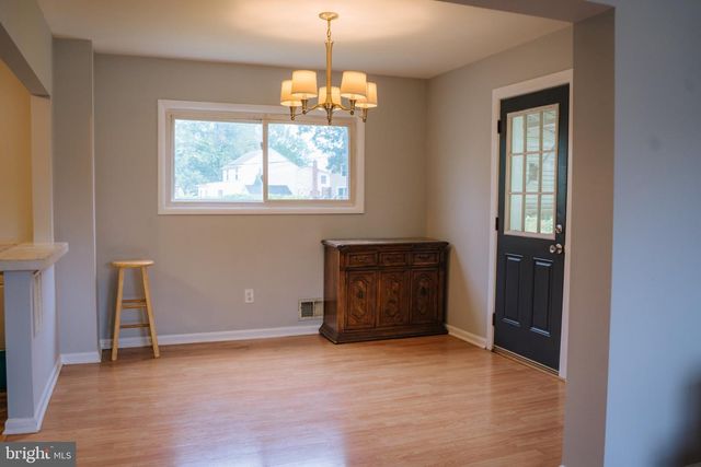 818 BOBBY RD, Baltimore, MD 21228