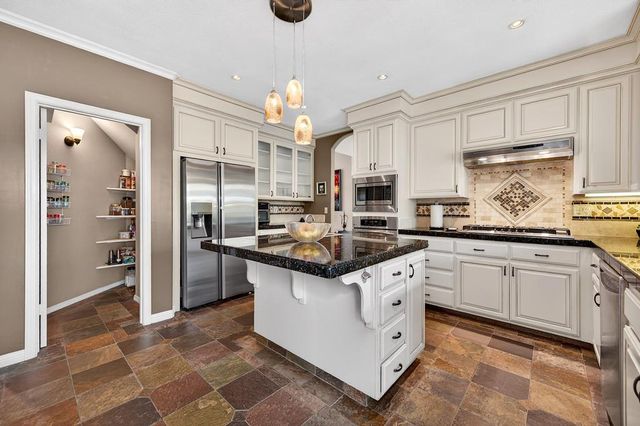 177 Dulverton Cir, Folsom, CA 95630