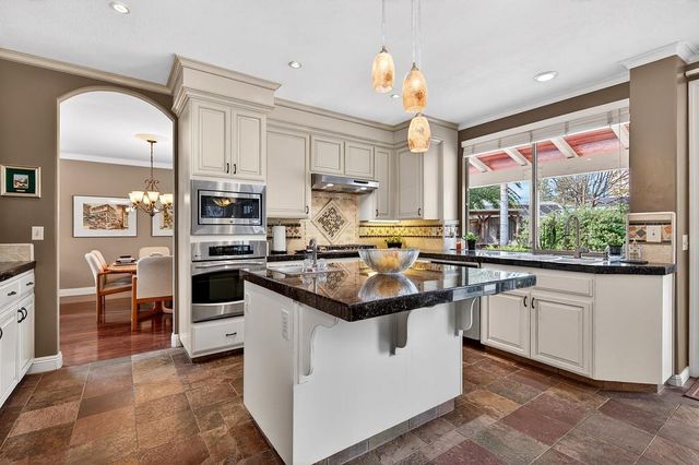 177 Dulverton Cir, Folsom, CA 95630