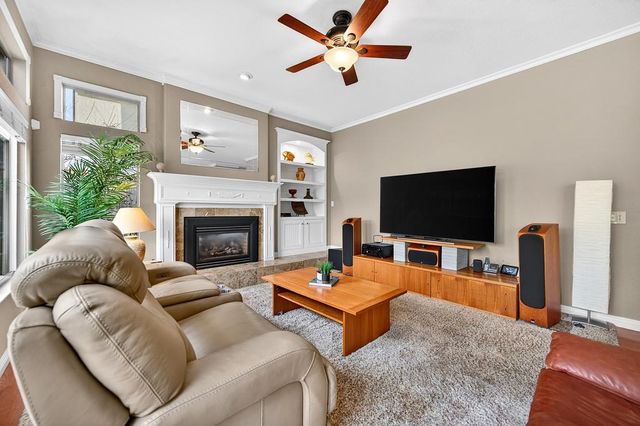 177 Dulverton Cir, Folsom, CA 95630