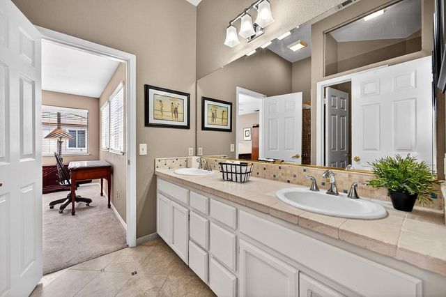 177 Dulverton Cir, Folsom, CA 95630