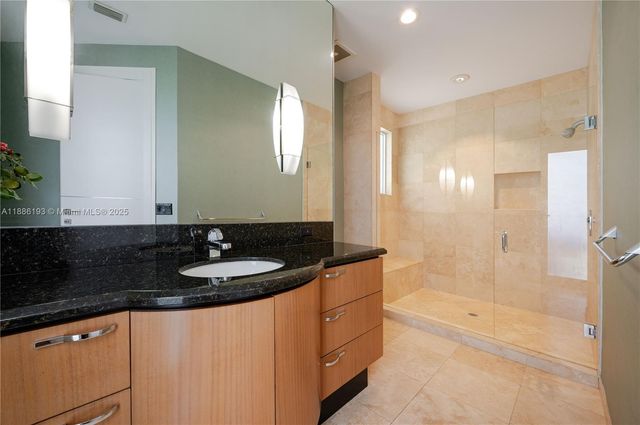 3425 Saddlebrook Ln, Weston, FL 33331