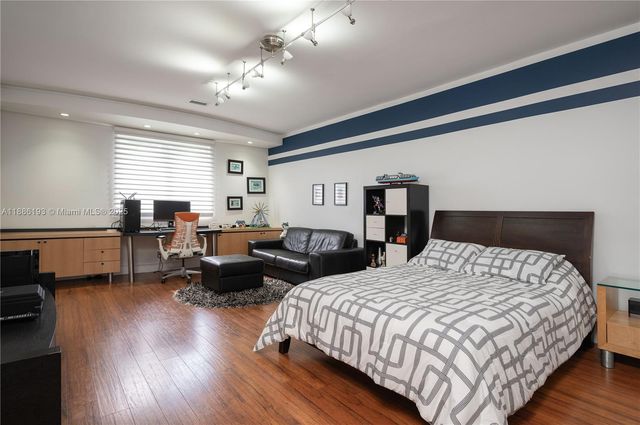 3425 Saddlebrook Ln, Weston, FL 33331