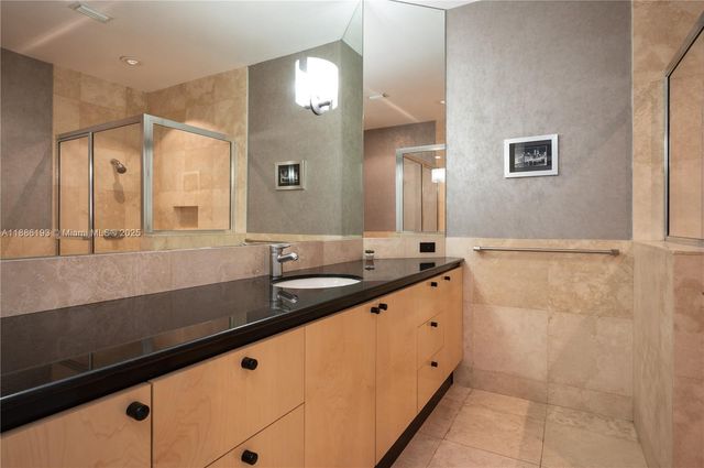 3425 Saddlebrook Ln, Weston, FL 33331