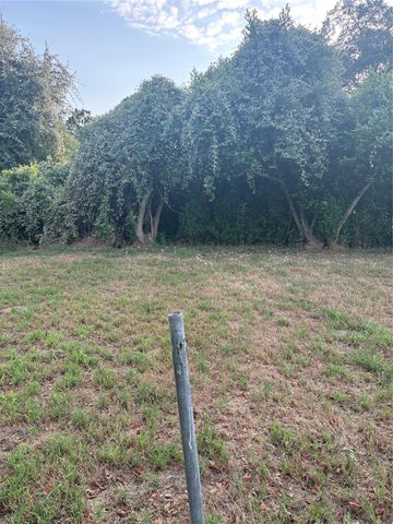 303 Austin Street, Richmond, TX 77469