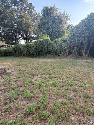 303 Austin Street, Richmond, TX 77469