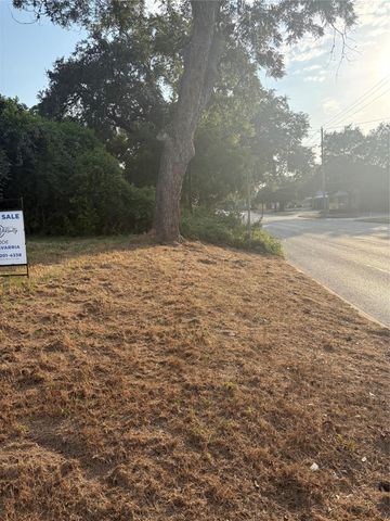 303 Austin Street, Richmond, TX 77469