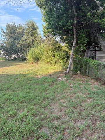 303 Austin Street, Richmond, TX 77469