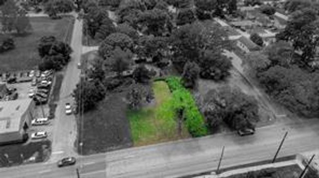 303 Austin Street, Richmond, TX 77469