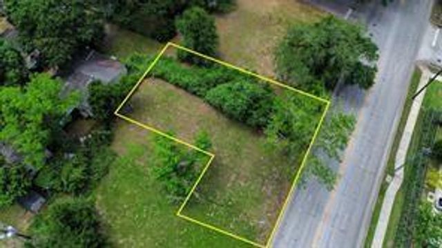 303 Austin Street, Richmond, TX 77469
