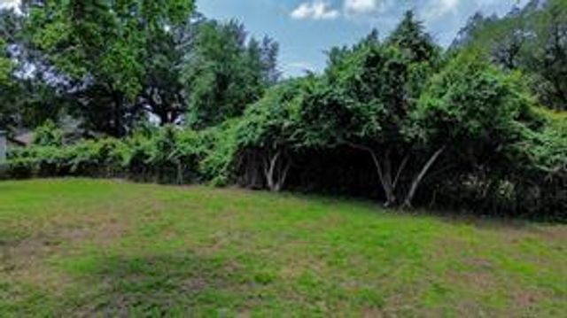 303 Austin Street, Richmond, TX 77469