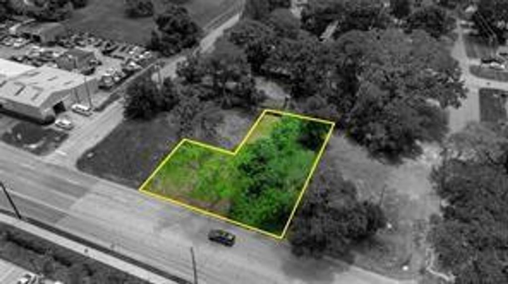 303 Austin Street, Richmond, TX 77469