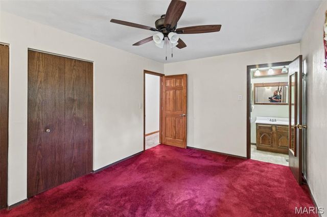 217 Hall Point, Fairview Heights, IL 62208