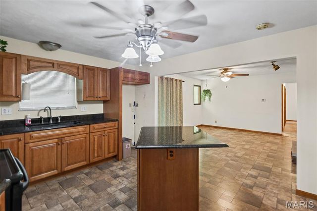 217 Hall Point, Fairview Heights, IL 62208