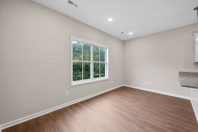 329 Cedar Ct, Clarksville, TN 37040