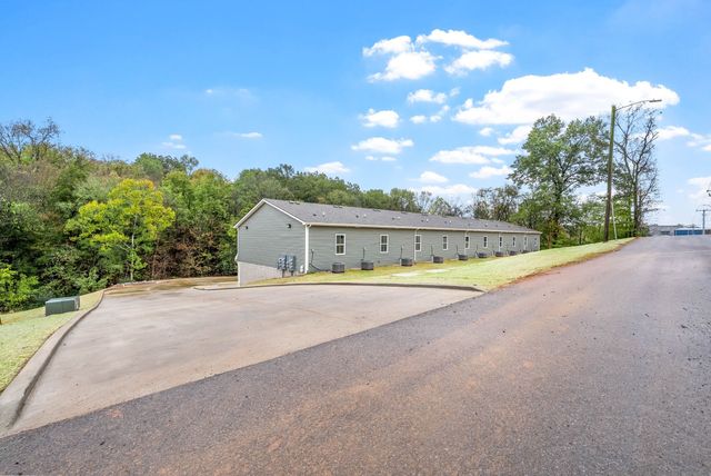 329 Cedar Ct, Clarksville, TN 37040