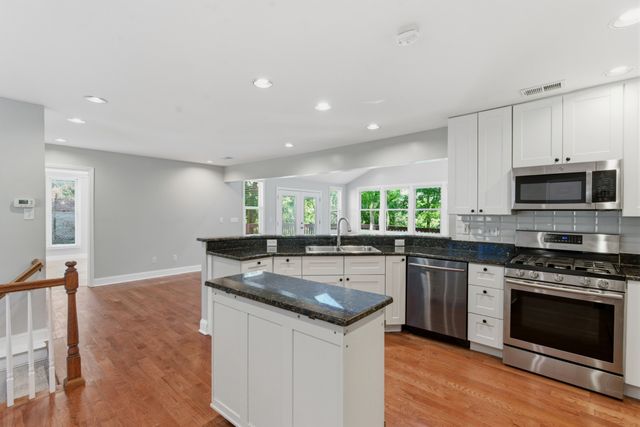 224 Sunset Island Trl, Gallatin, TN 37066