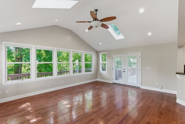 224 Sunset Island Trl, Gallatin, TN 37066