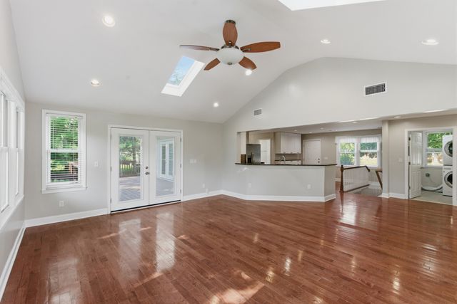 224 Sunset Island Trl, Gallatin, TN 37066