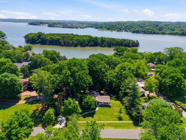 224 Sunset Island Trl, Gallatin, TN 37066
