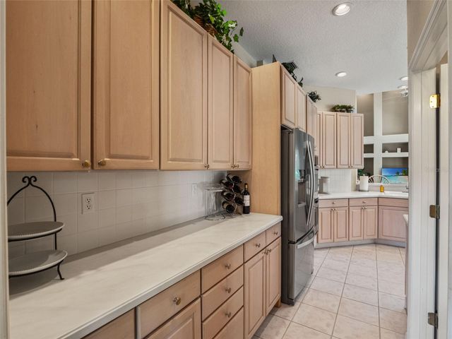 17422 HEATHER OAKS PLACE, Tampa, FL 33647
