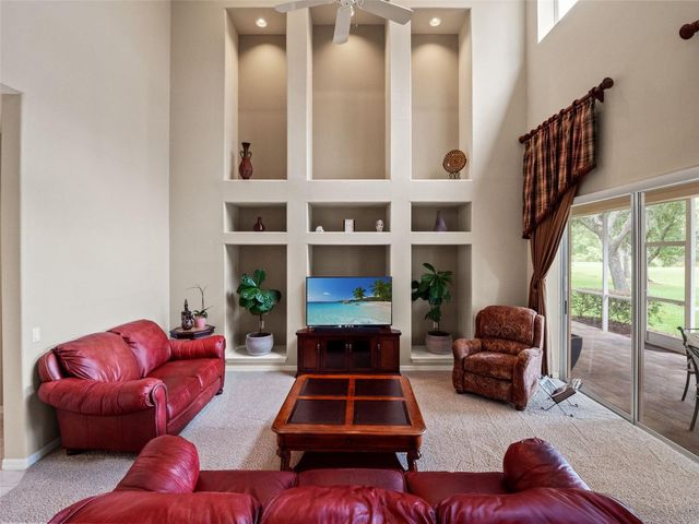 17422 HEATHER OAKS PLACE, Tampa, FL 33647