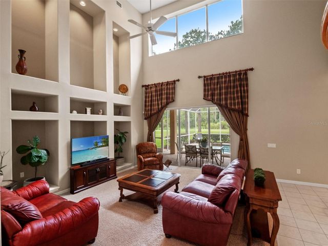 17422 HEATHER OAKS PLACE, Tampa, FL 33647