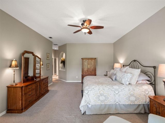 17422 HEATHER OAKS PLACE, Tampa, FL 33647
