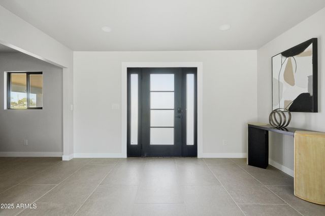 8631 E THOMAS Road, Scottsdale, AZ 85251