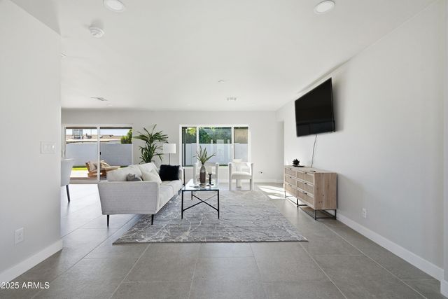 8631 E THOMAS Road, Scottsdale, AZ 85251