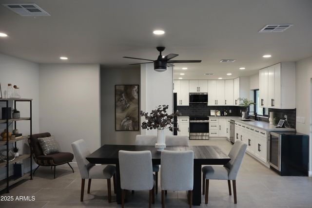 8631 E THOMAS Road, Scottsdale, AZ 85251