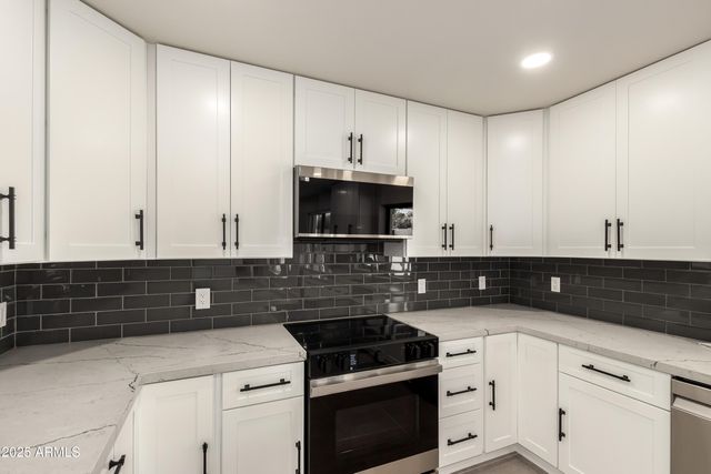 8631 E THOMAS Road, Scottsdale, AZ 85251