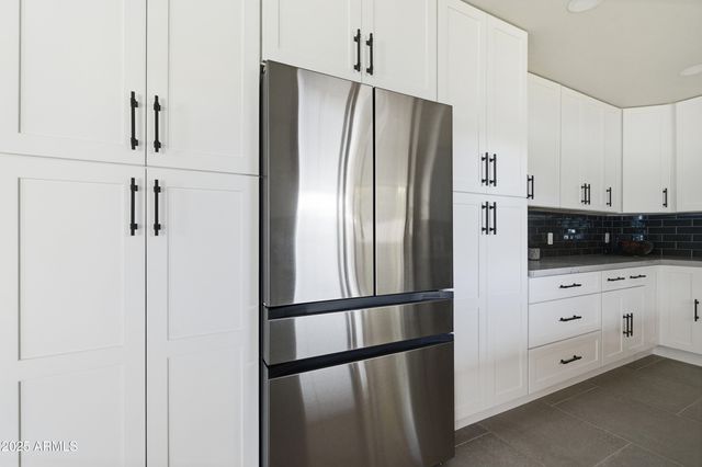 8631 E THOMAS Road, Scottsdale, AZ 85251