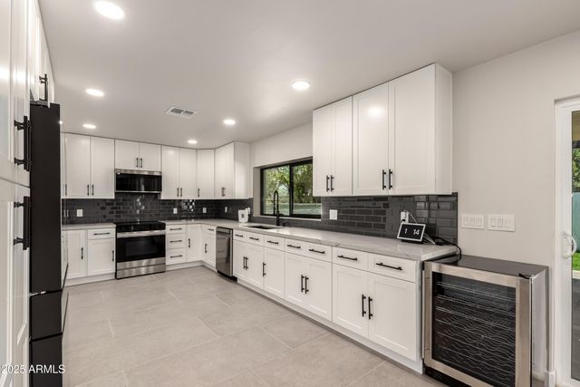 8631 E THOMAS Road, Scottsdale, AZ 85251
