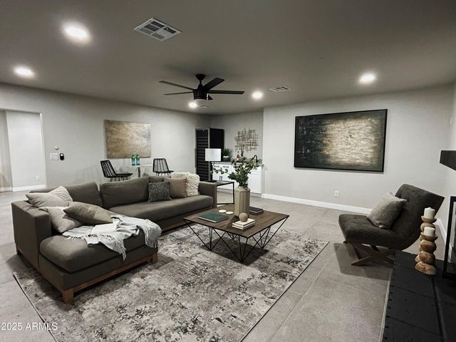 8631 E THOMAS Road, Scottsdale, AZ 85251