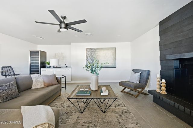8631 E THOMAS Road, Scottsdale, AZ 85251
