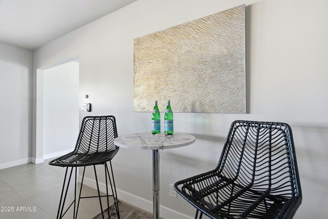8631 E THOMAS Road, Scottsdale, AZ 85251