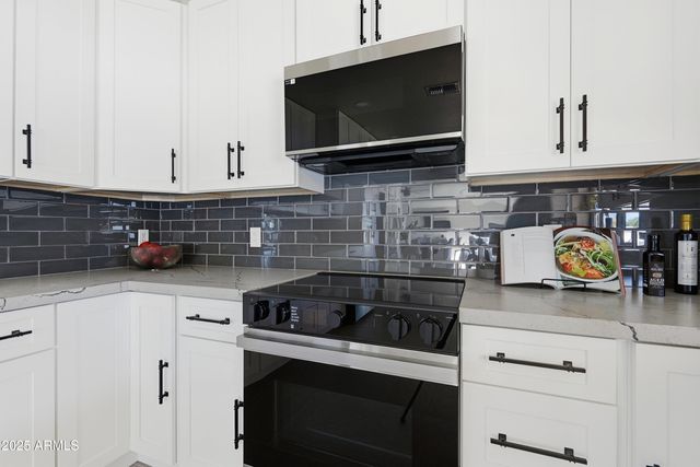 8631 E THOMAS Road, Scottsdale, AZ 85251